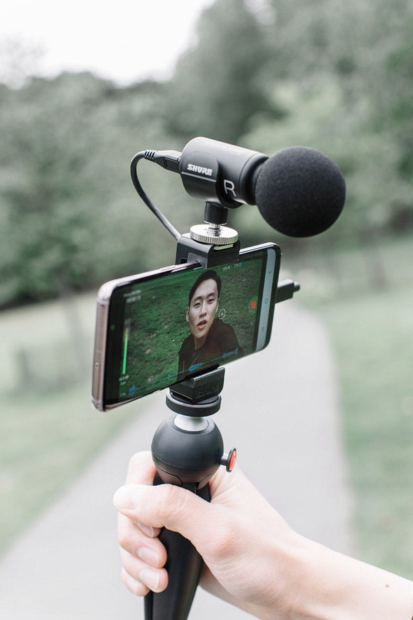 Microfono Profesional Condensador Para Podcast Grabar Videos  Con  Tripode 